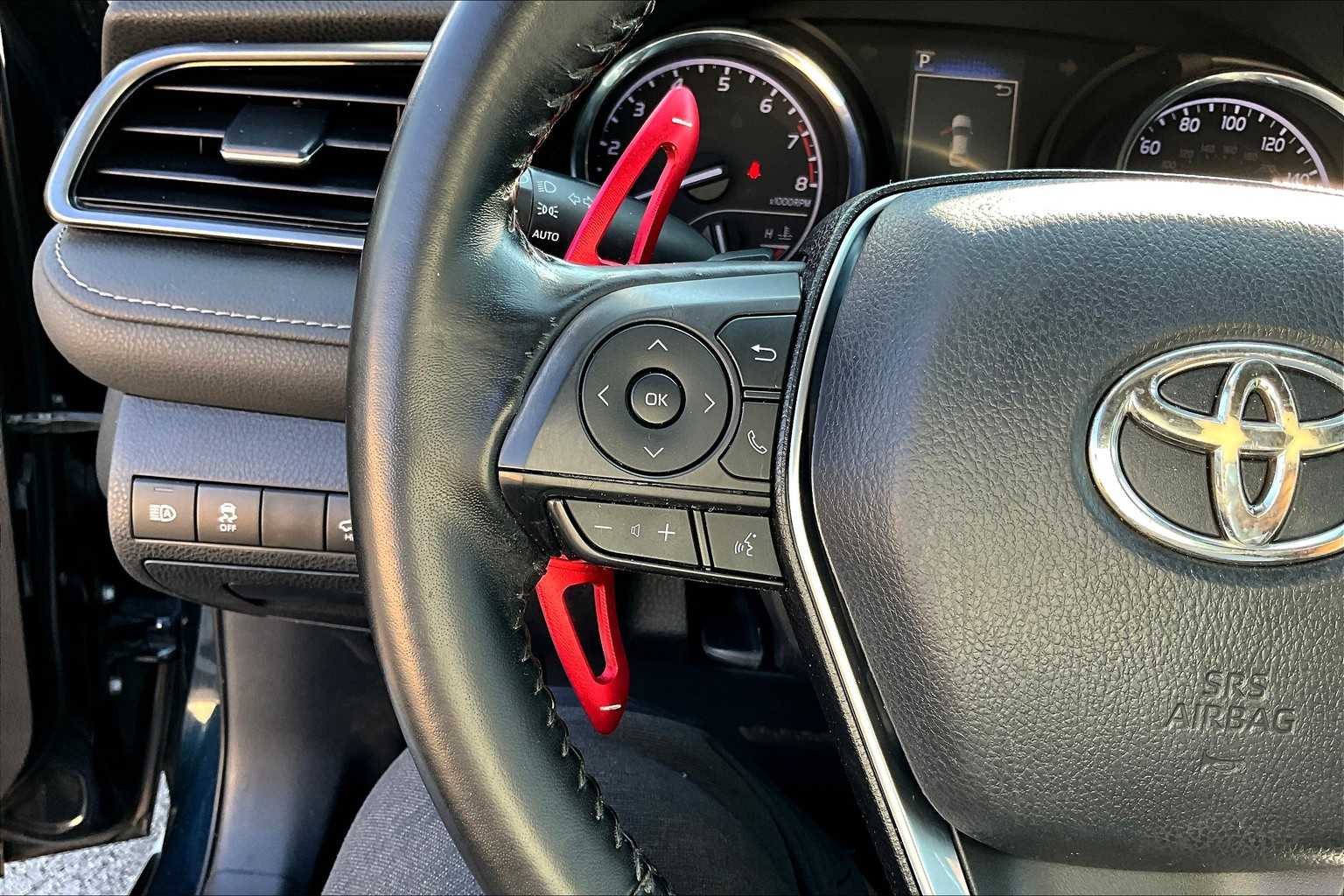 2019 Toyota Camry SE photo 21