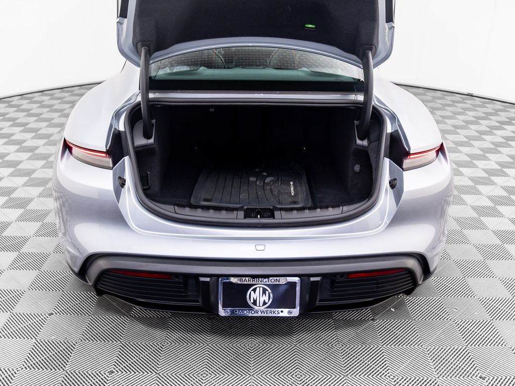 2021 Porsche Taycan Base photo 26