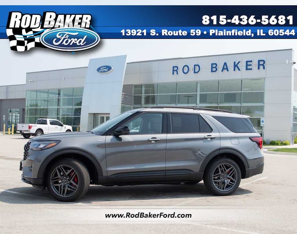 2025 Ford Explorer ST-LINE's photo
