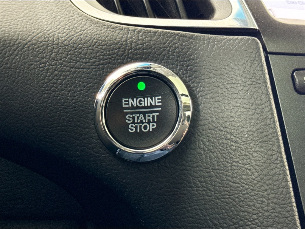 2018 Ford Edge Titanium photo 36