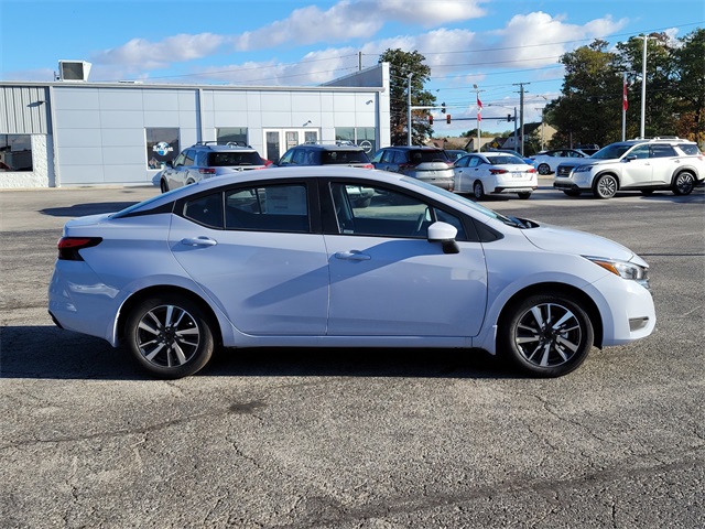 2025 Nissan Versa SV photo 3