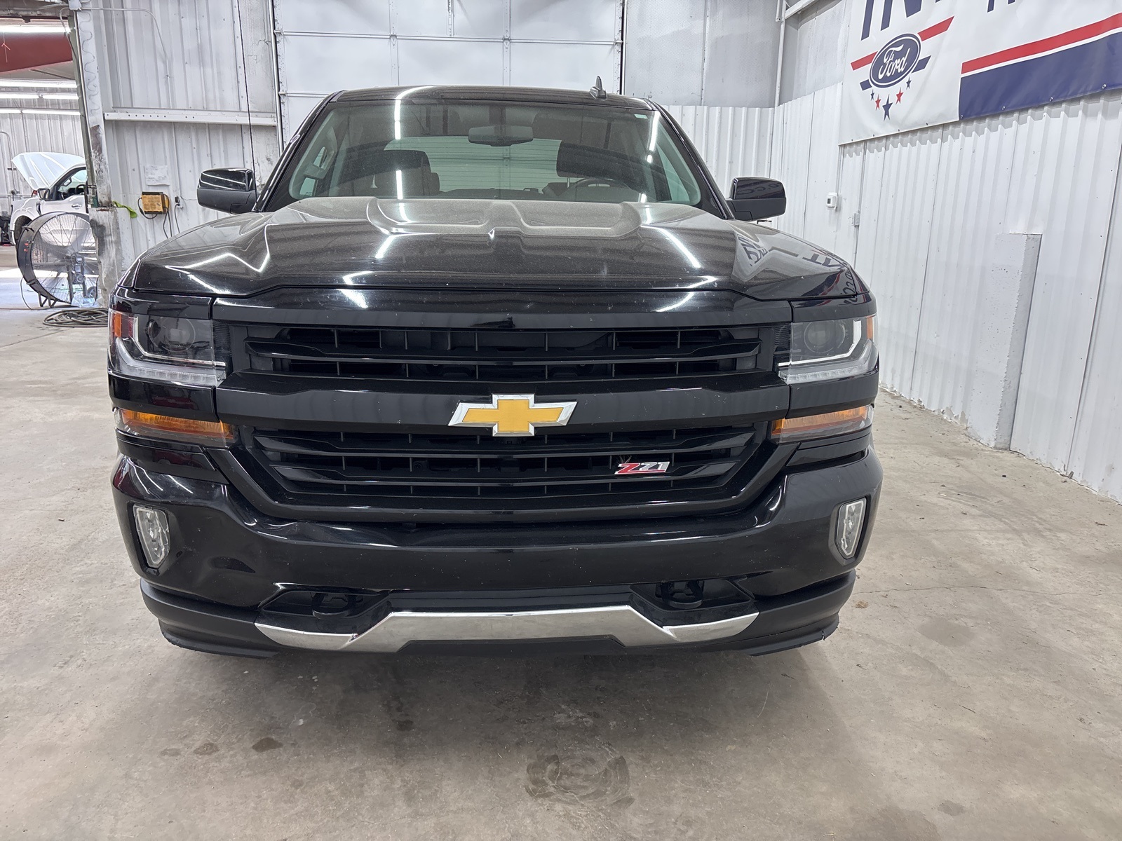 2018 Chevrolet Silverado 1500 LT photo 3