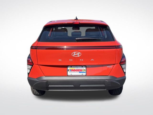 2026 Hyundai Kona SE photo 4