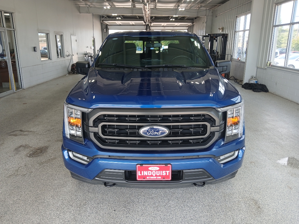 2023 Ford F-150 XLT photo 3