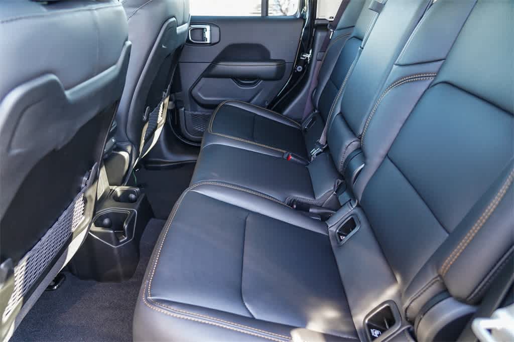 2025 Jeep Gladiator Sport photo 20