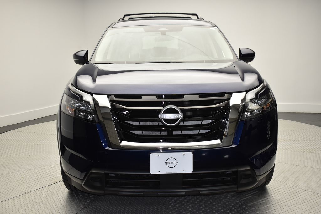 2025 Nissan Pathfinder SV photo 2
