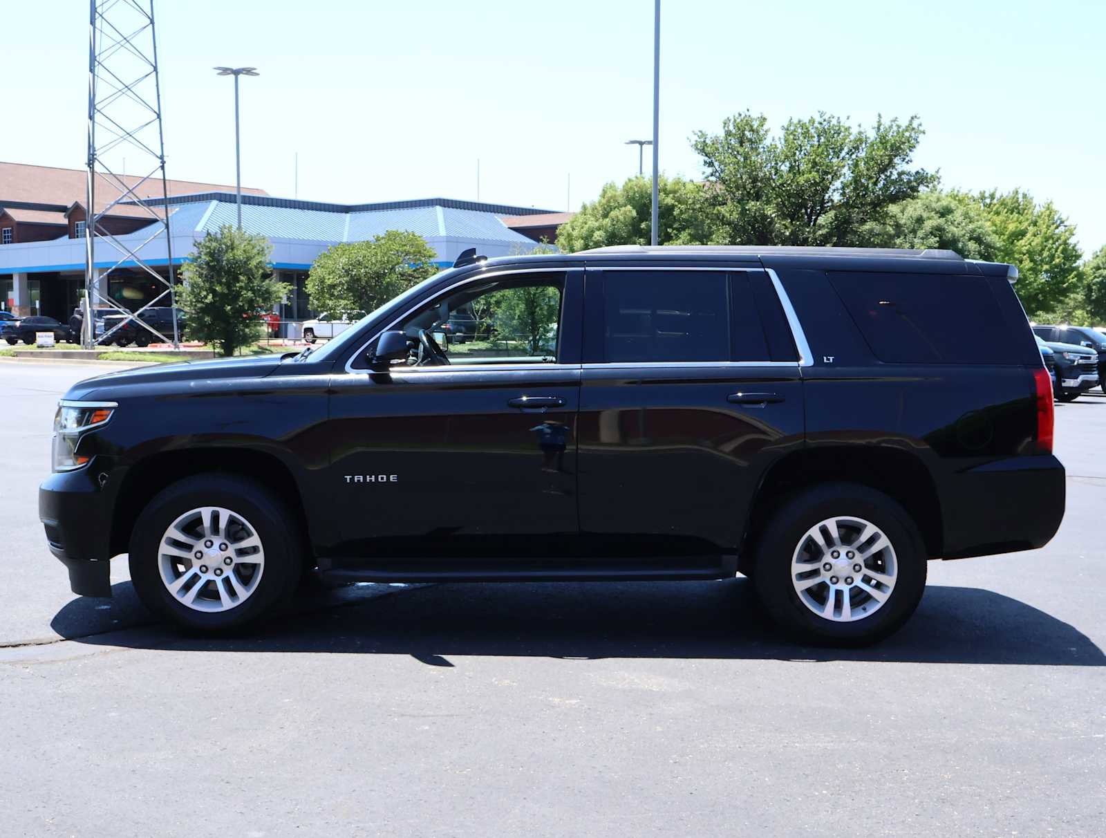 2019 Chevrolet Tahoe LT photo 26