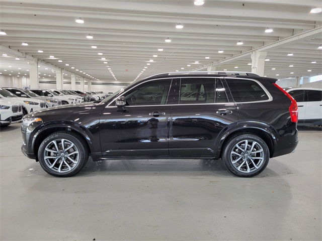 2019 Volvo XC90 T6 Momentum photo 13