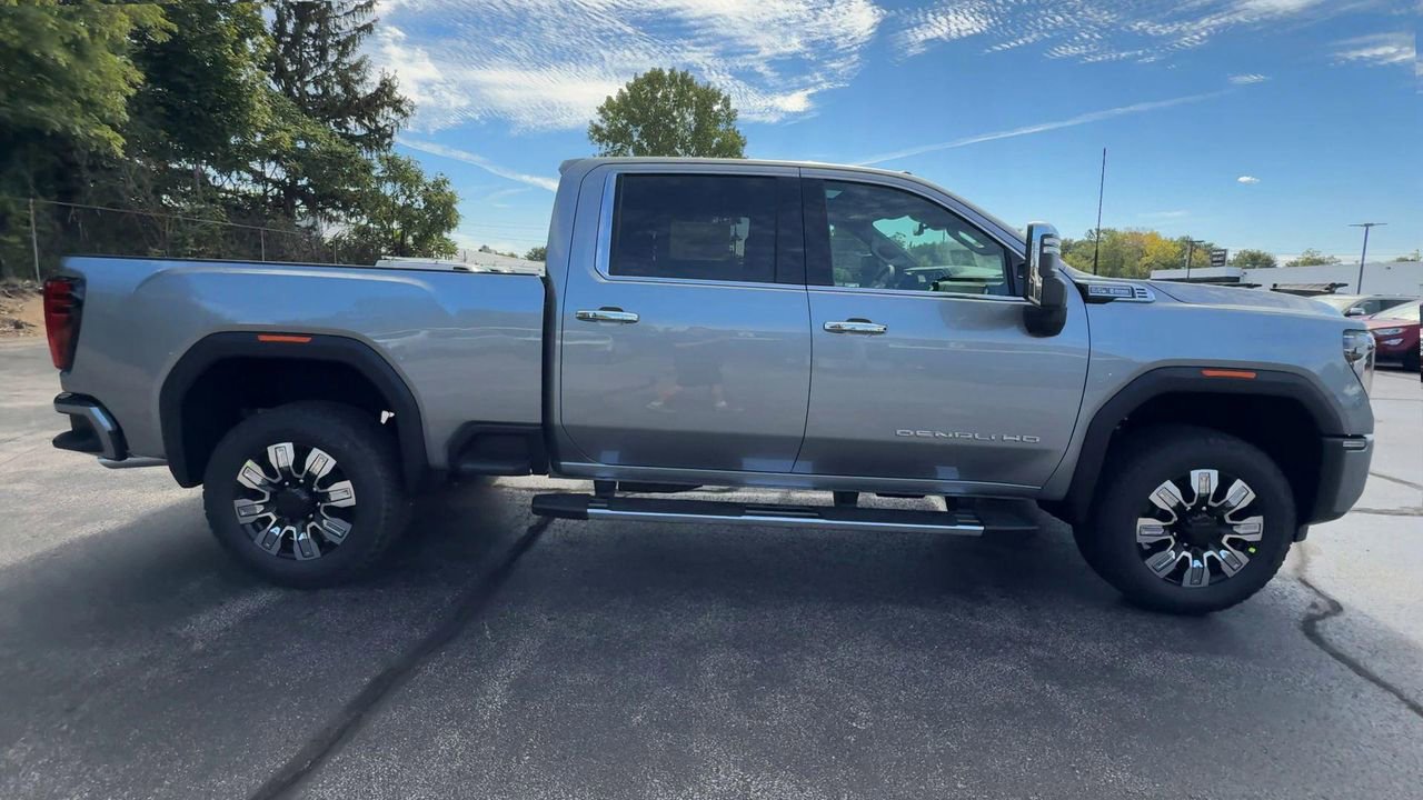 2026 Gmc Sierra 2500 HD Denali photo 9