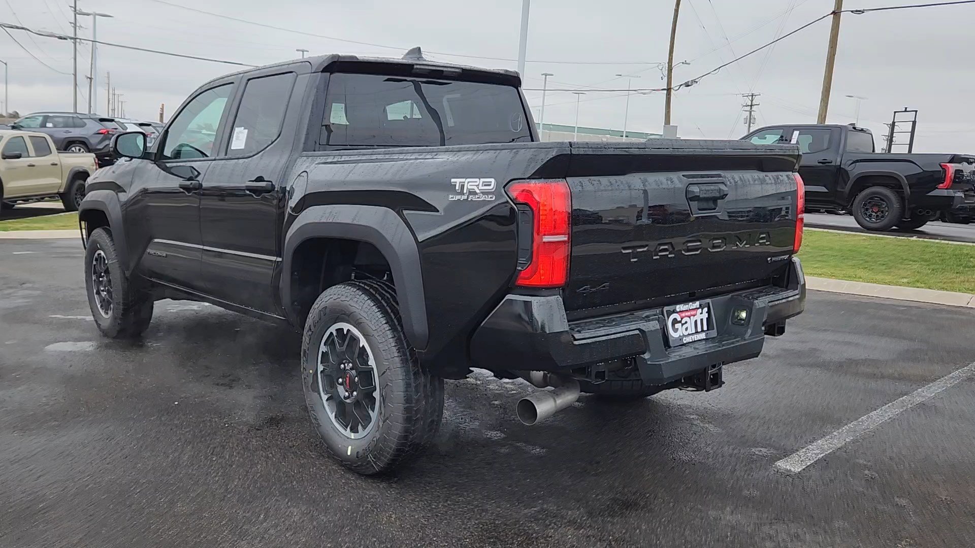 2025 Toyota Tacoma TRD Off-Road photo 3