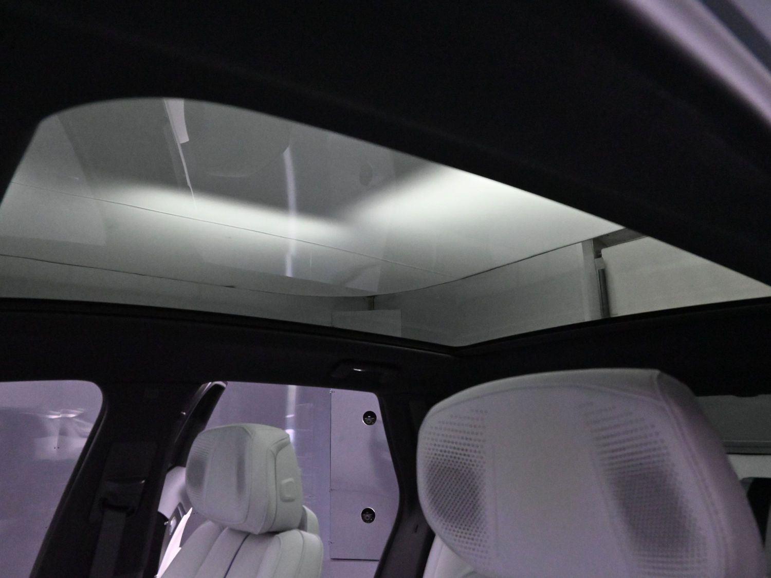 2024 Cadillac Lyriq Luxury photo 28