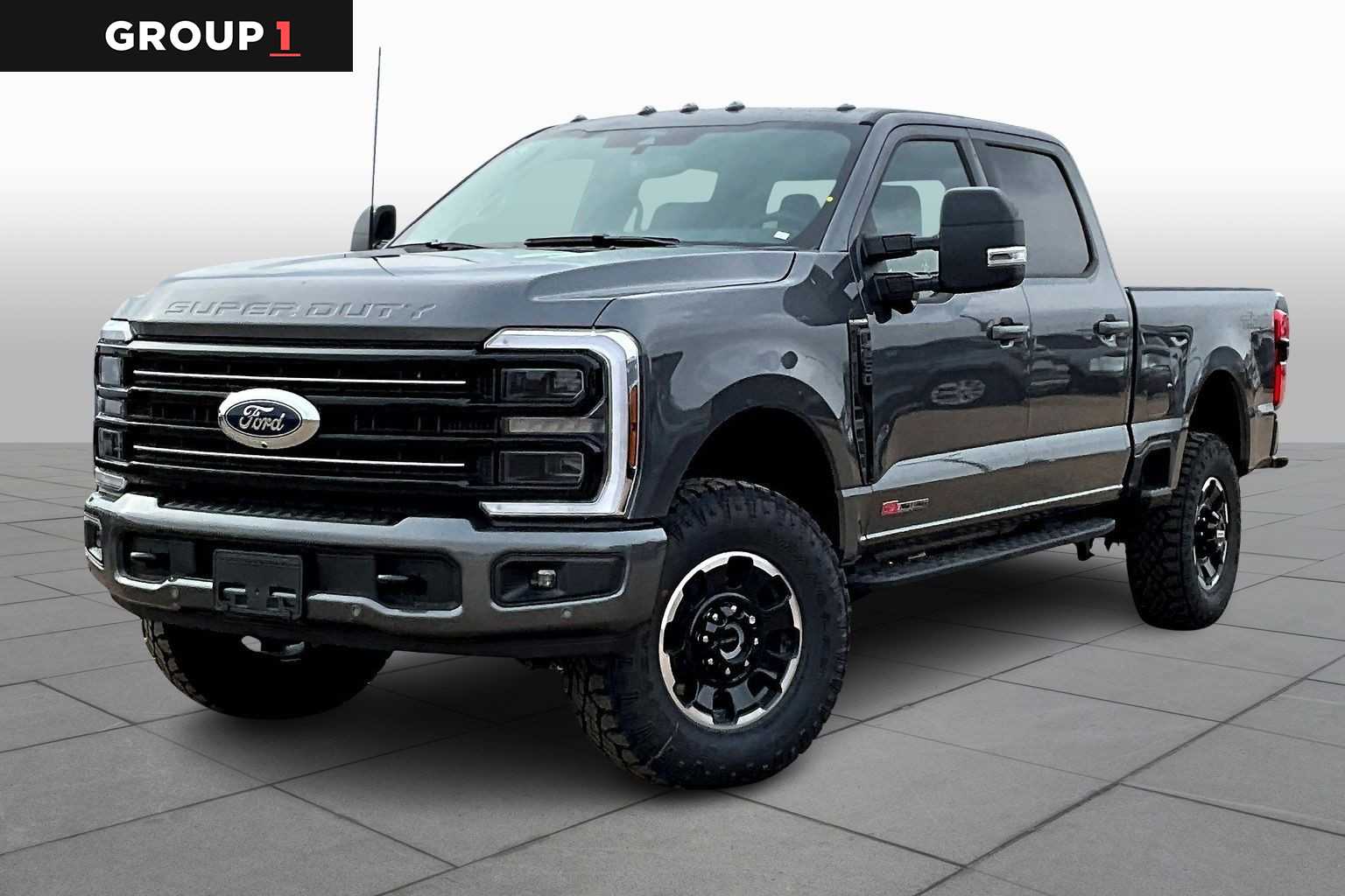 2026 Ford F-250 Super Duty Platinum's photo