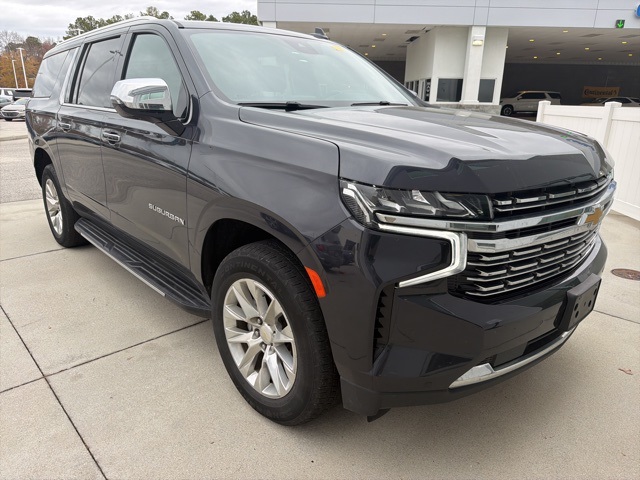 2023 Chevrolet Suburban Premier's photo
