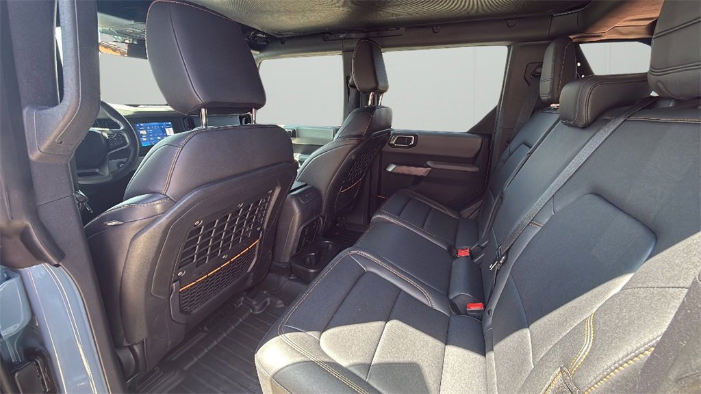 2022 Ford Bronco Base photo 34