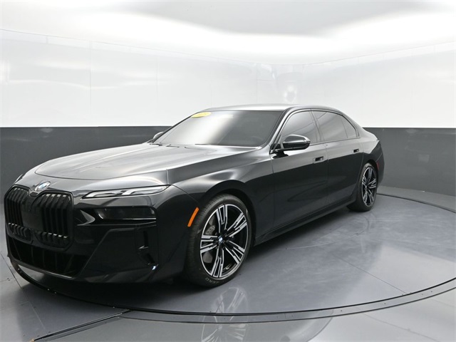 2023 BMW 7 Series 760i's photo