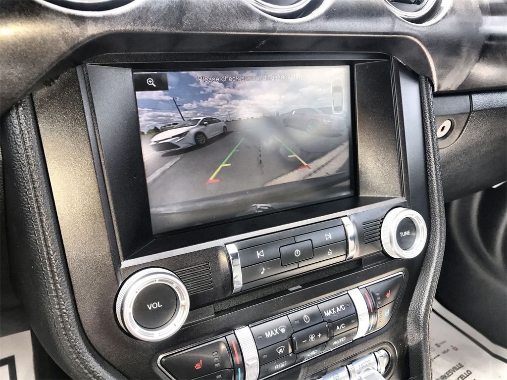 2015 Ford Mustang EcoBoost Premium photo 17