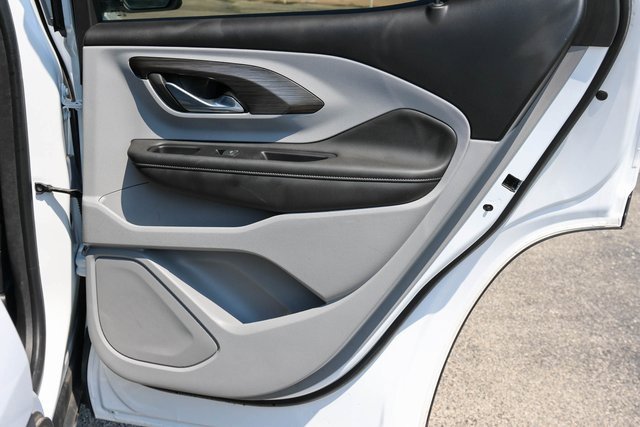 Used 2023 Summit White GMC SLE image 18