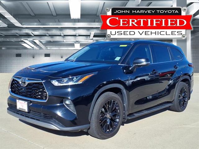2021 Toyota Highlander Platinum's photo