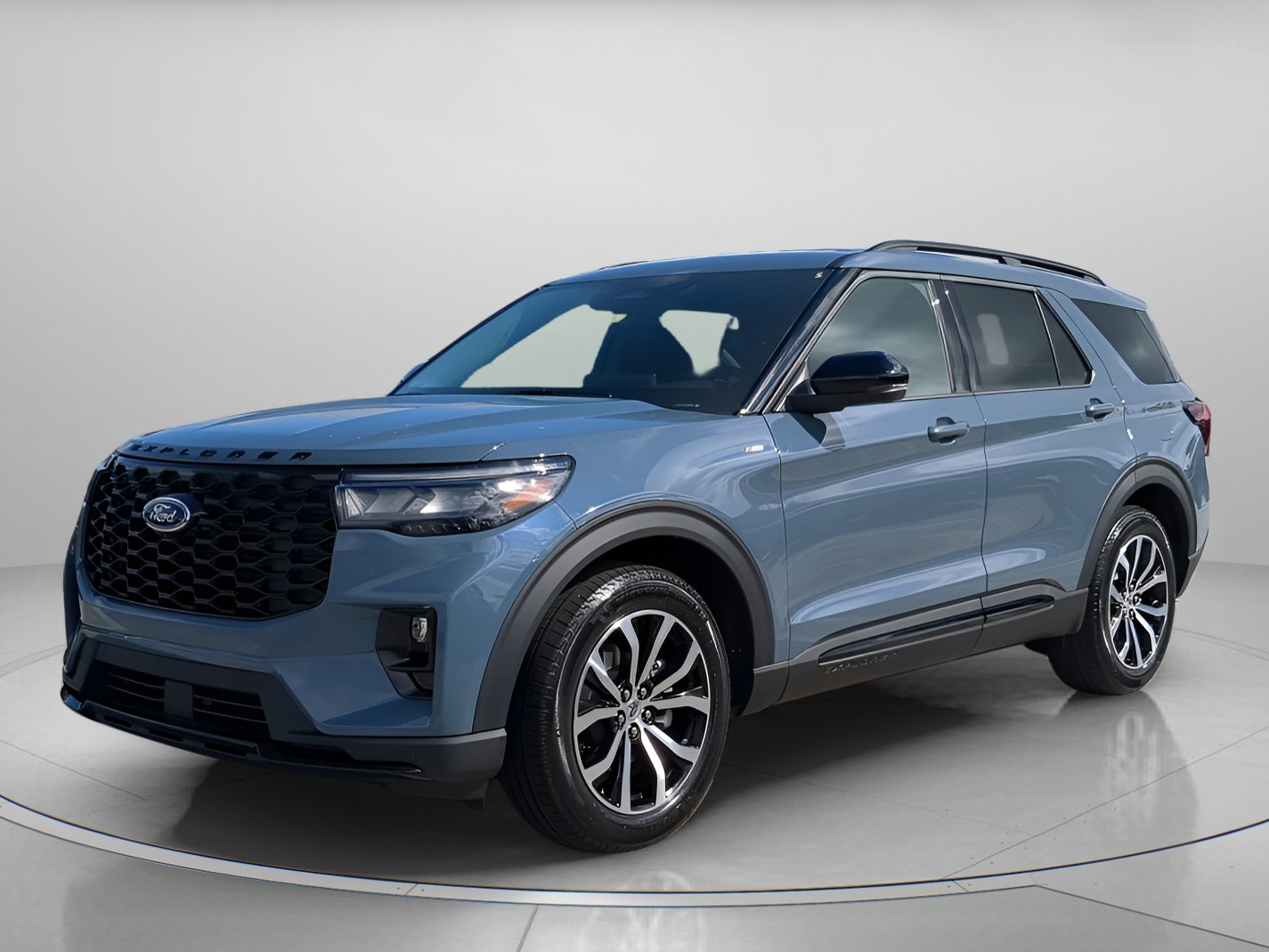 2026 Ford Explorer ST-LINE's photo