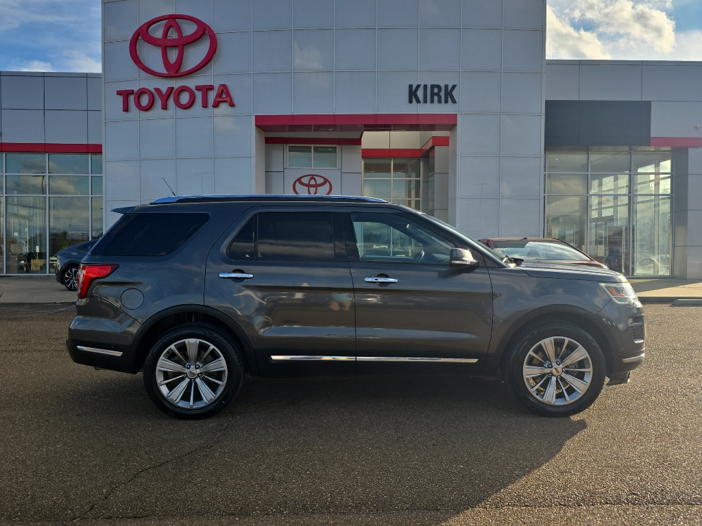 2018 Ford Explorer Limited's photo