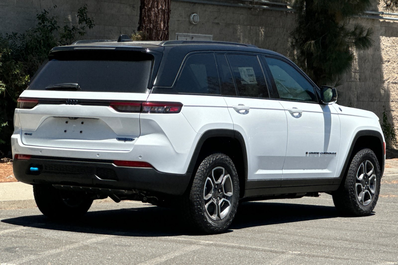 2023 Jeep Grand Cherokee Trailhawk 4xe photo 3