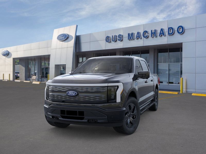 2025 Ford F-150 Lightning Lariat photo 2