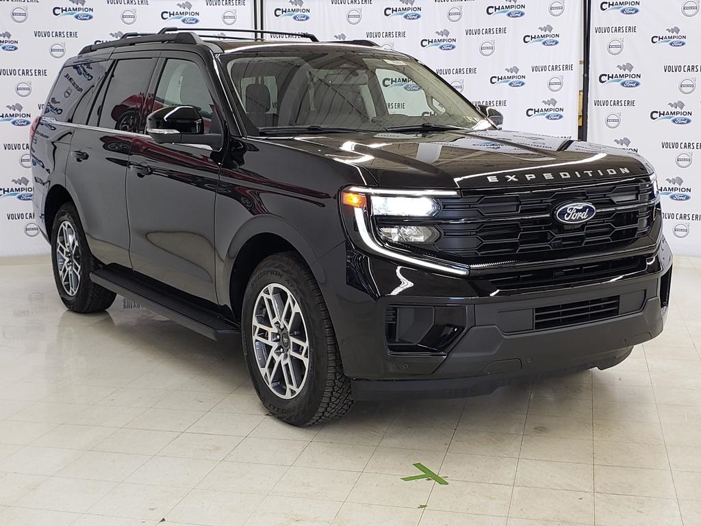 2025 Ford Expedition Active's photo