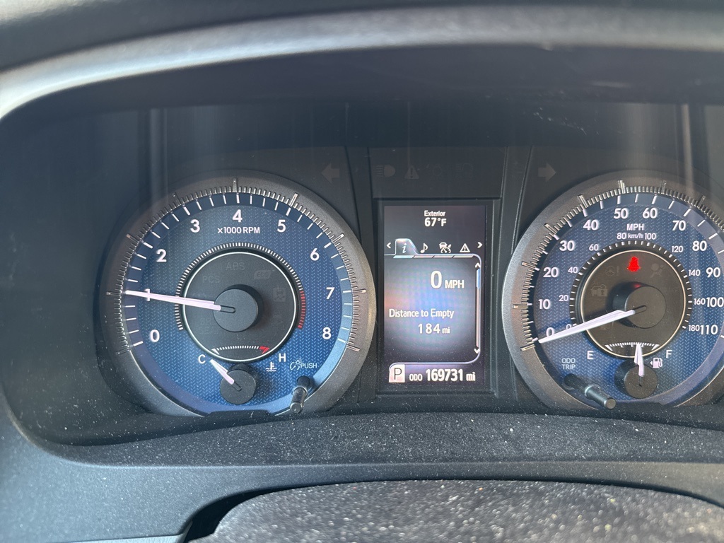 Used 2019 Toyota Sienna XLE with VIN 5TDYZ3DC9KS982190 for sale in Winona, Minnesota
