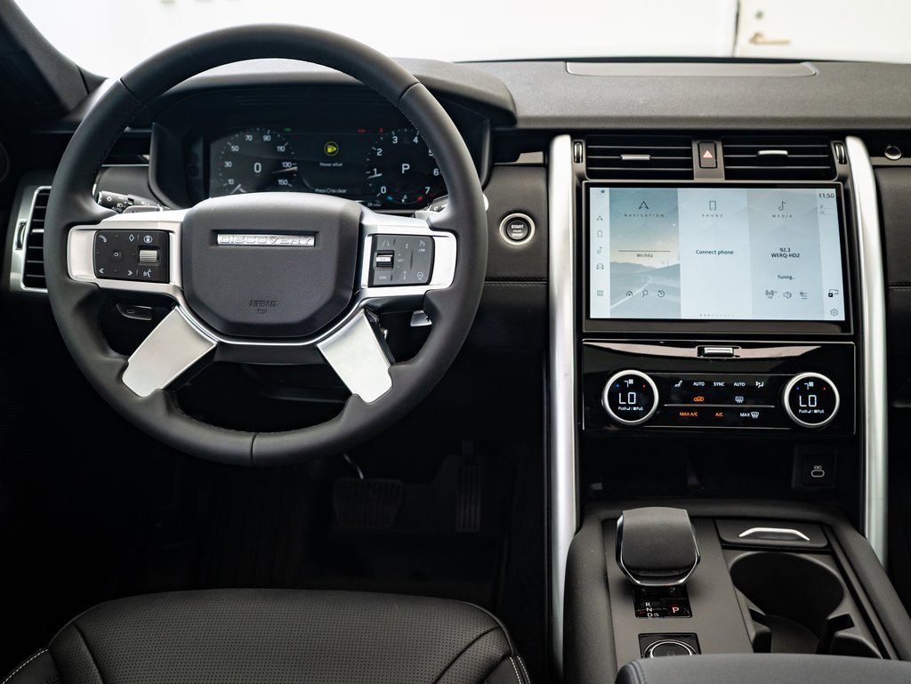 2025 Land Rover Discovery S photo 24