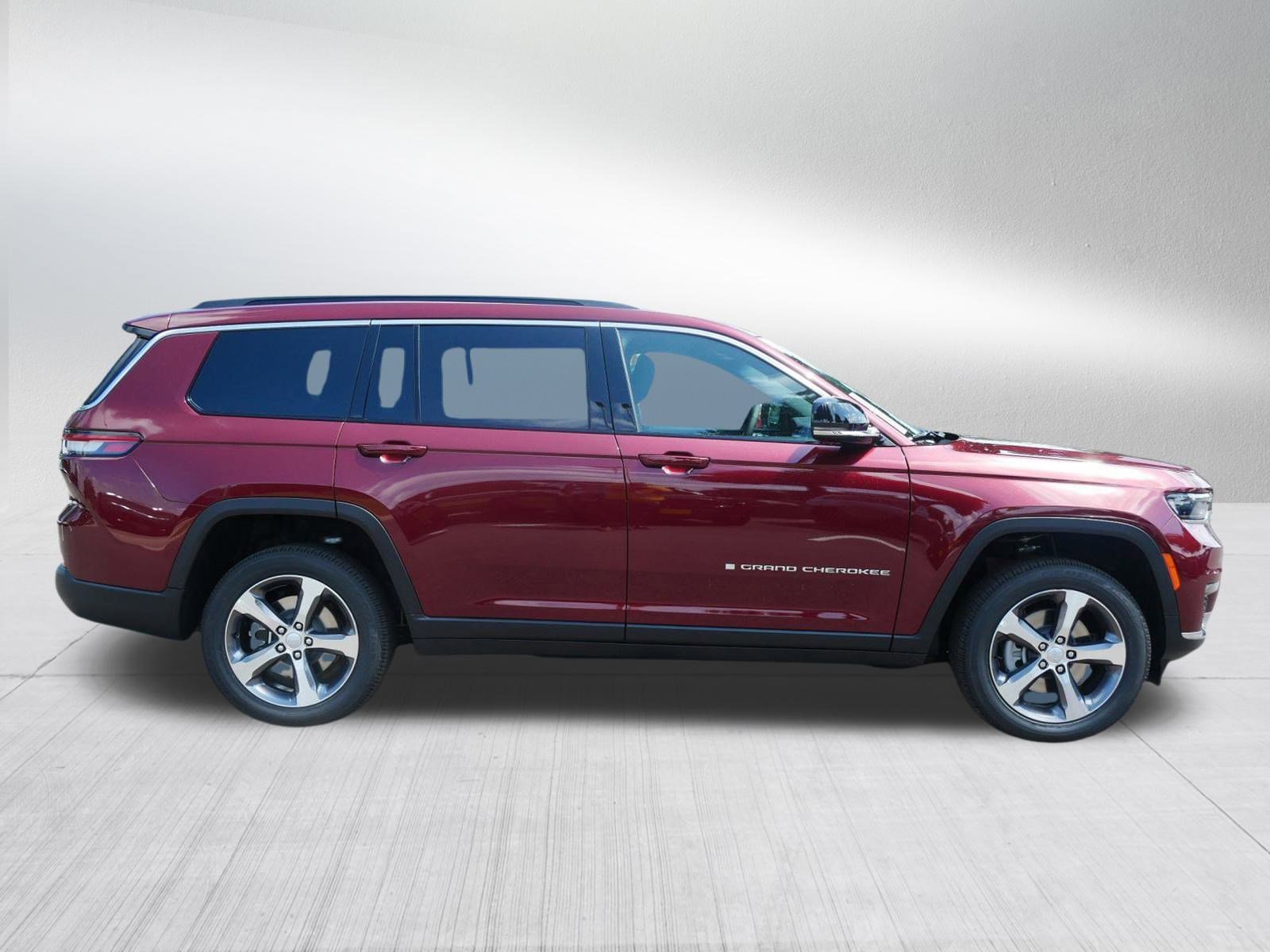2025 Jeep Grand Cherokee Limited photo 8