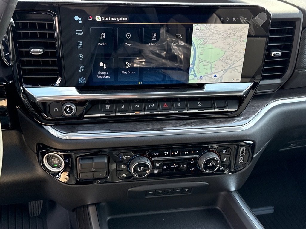 2025 Chevrolet Silverado 2500HD LTZ photo 3