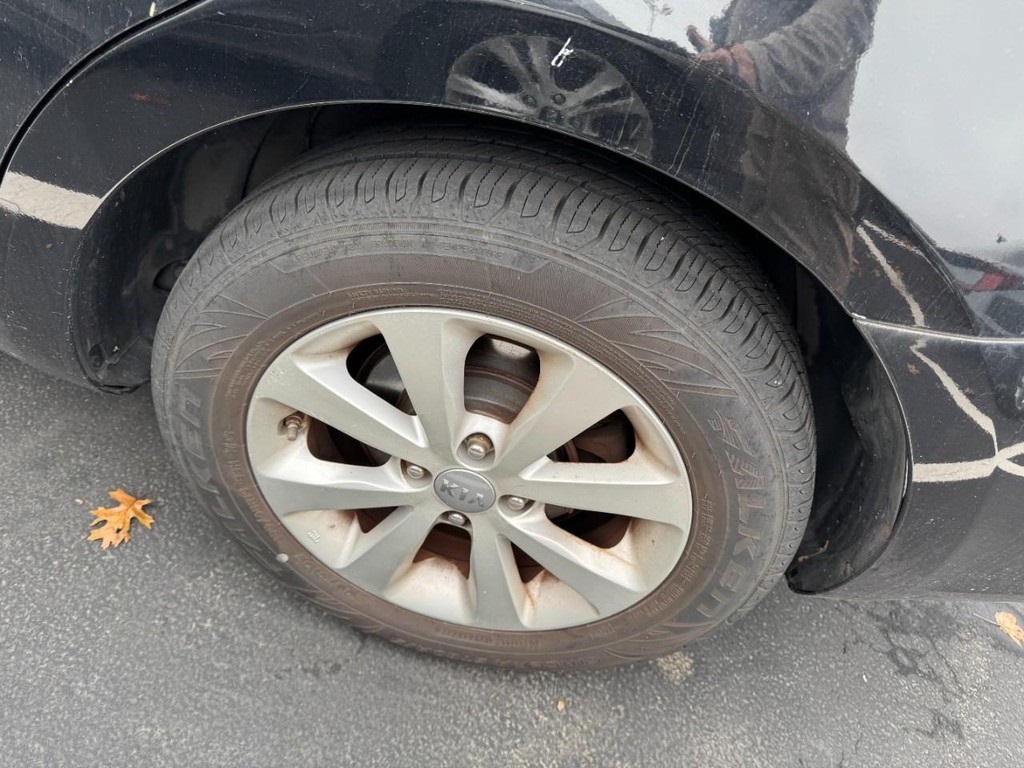 2013 Kia Rio EX photo 4