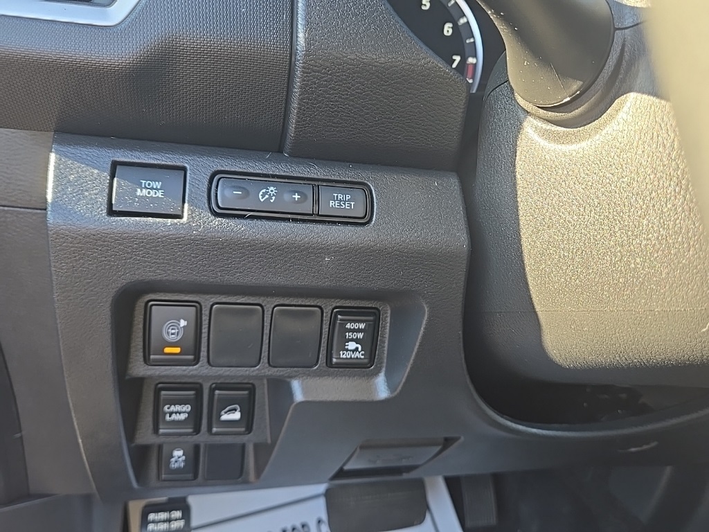 2023 Nissan Frontier SV photo 13