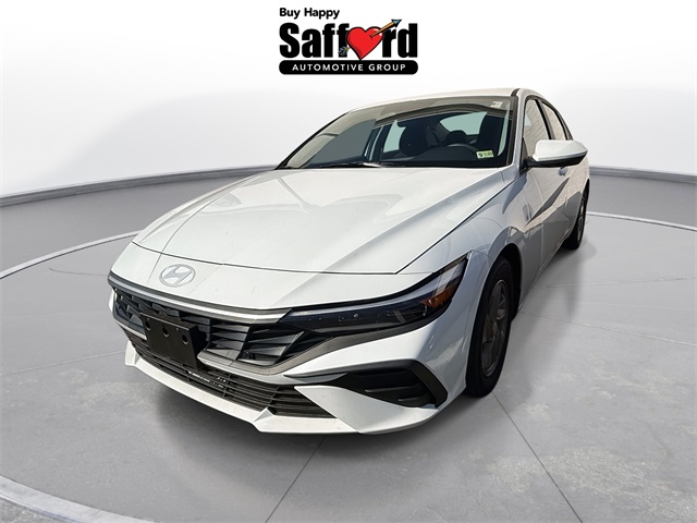 2025 Hyundai Elantra SE photo 5
