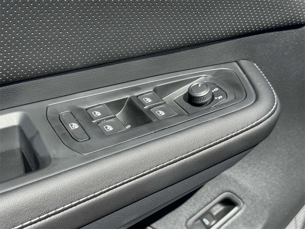 2026 Volkswagen Atlas Cross Sport SE Technology photo 27