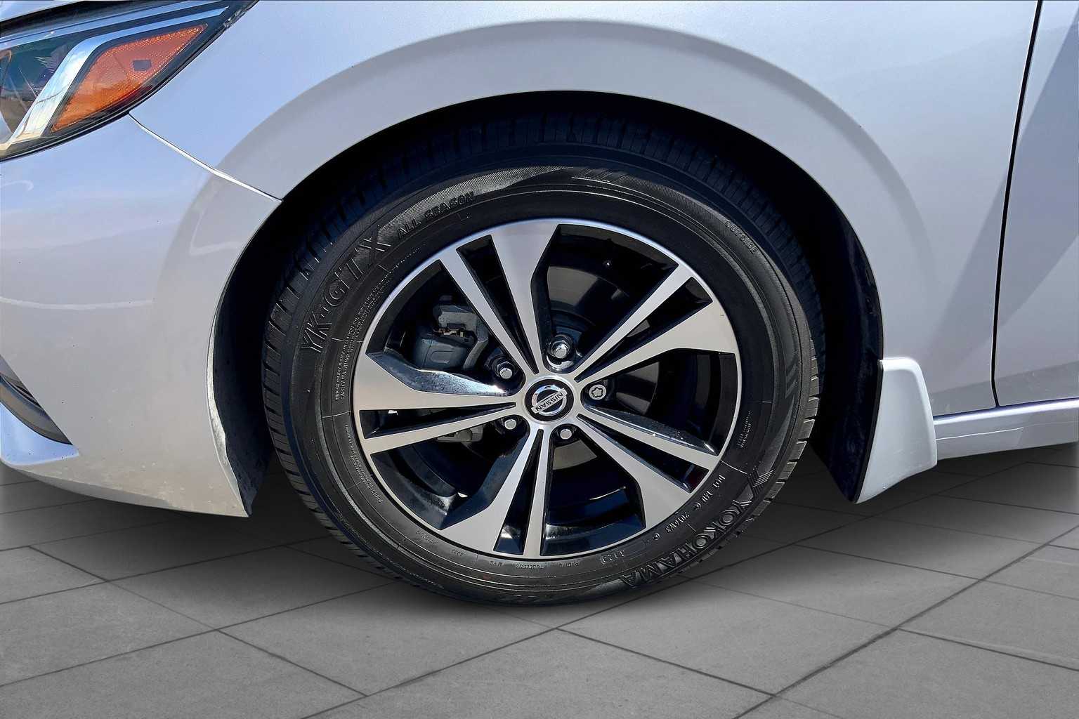 2021 Nissan Sentra SV photo 9