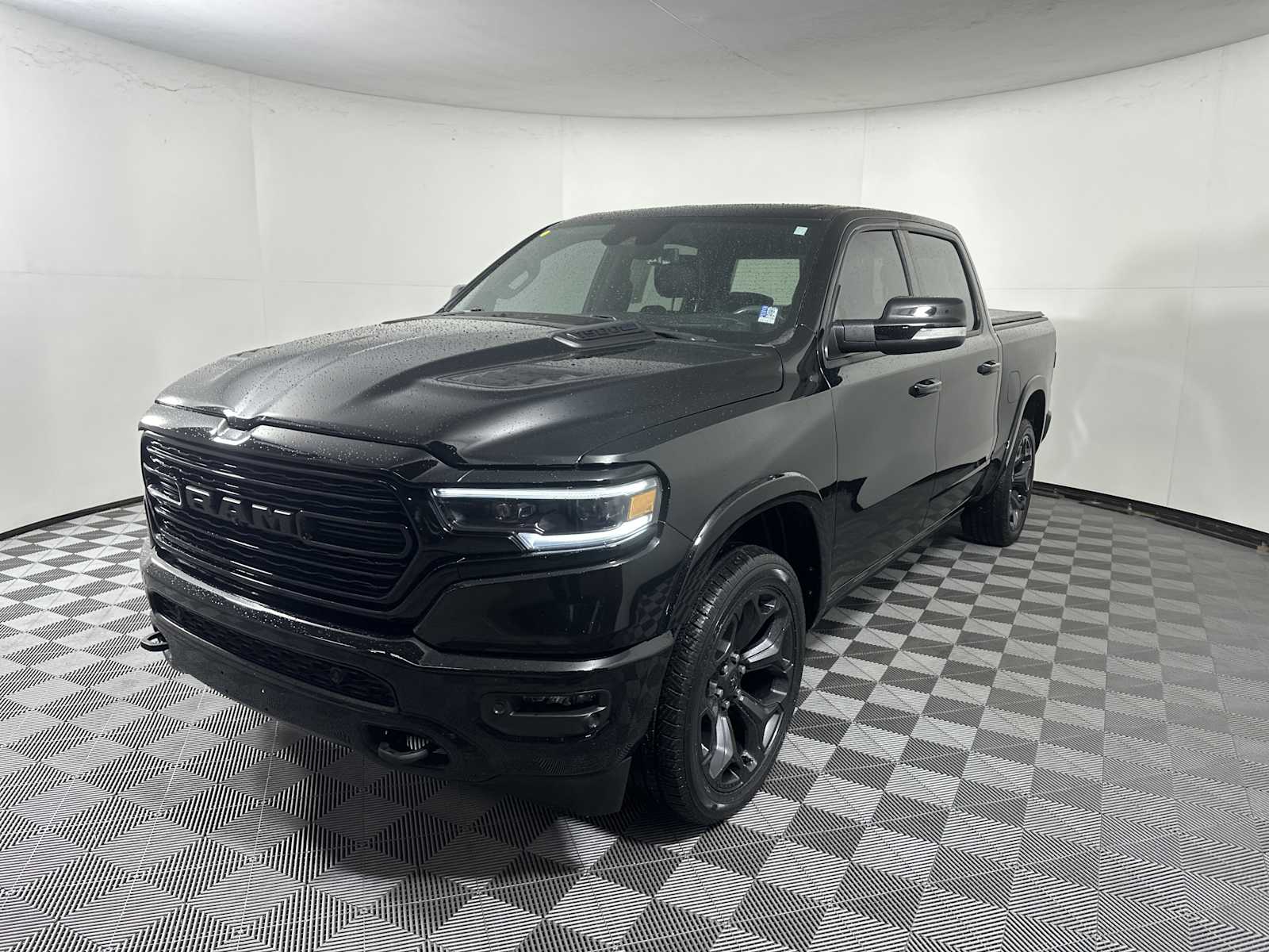 2021 Ram 1500 Limited photo 3