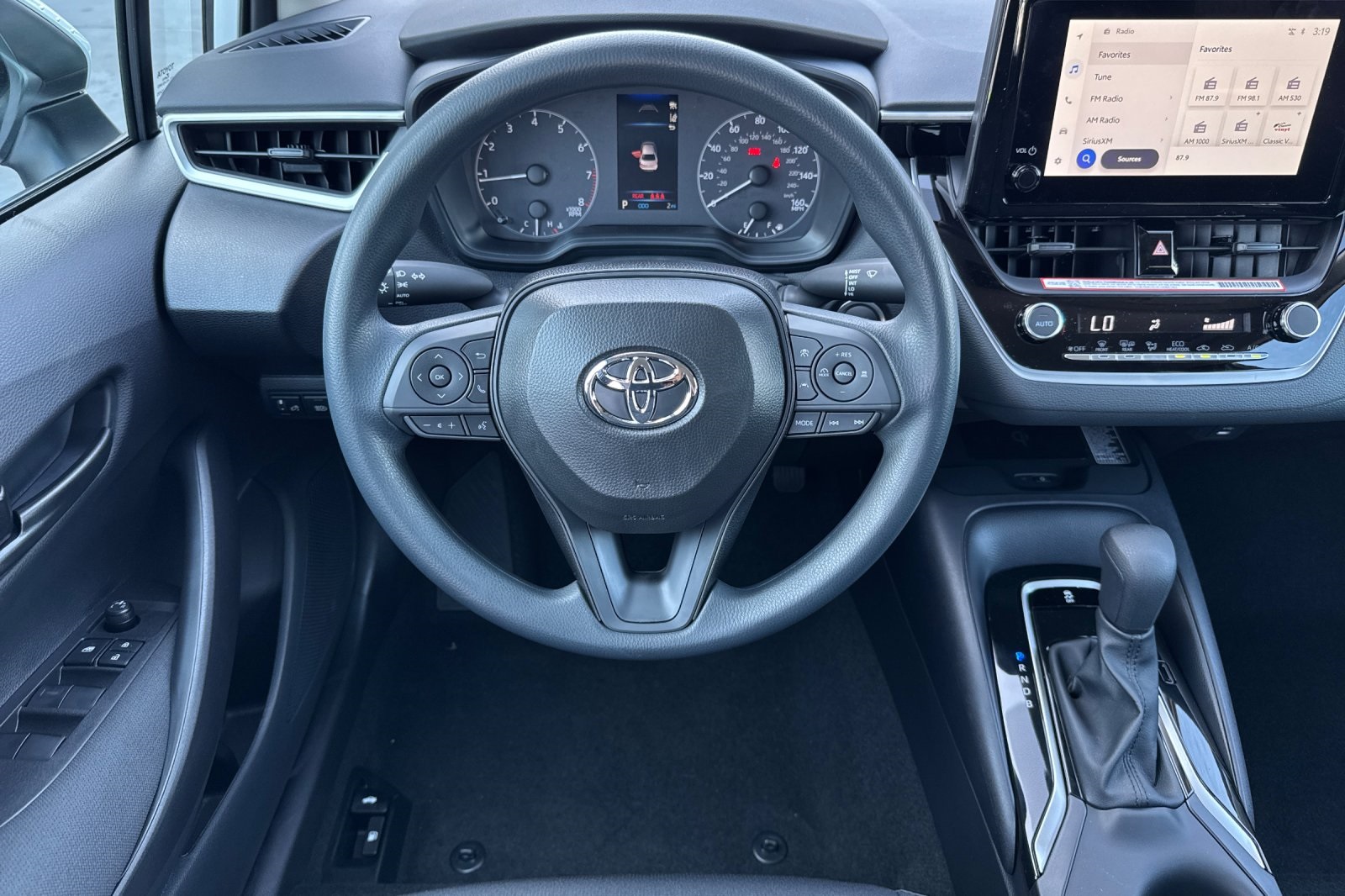2025 Toyota Corolla LE photo 15