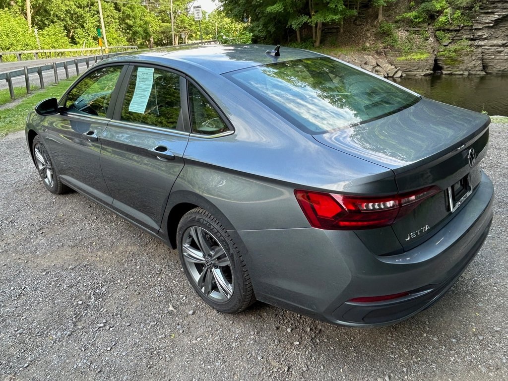 2024 Volkswagen Jetta 1.5T SE photo 3