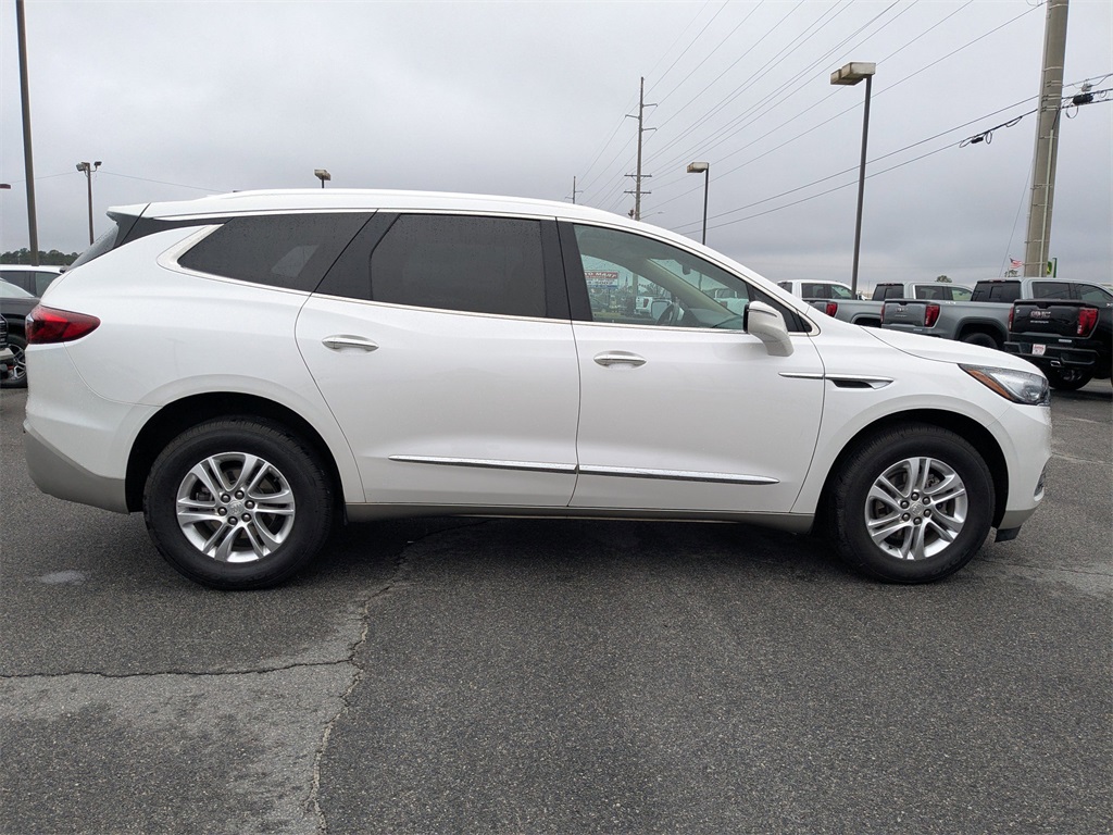 2021 Buick Enclave Essence photo 2
