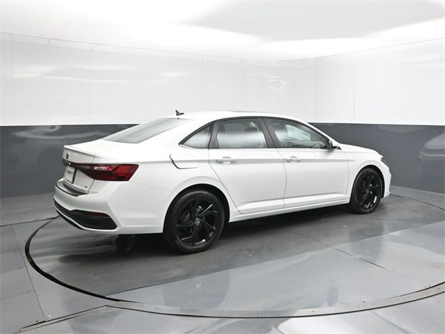 2025 Volkswagen Jetta 1.5T SE photo 11