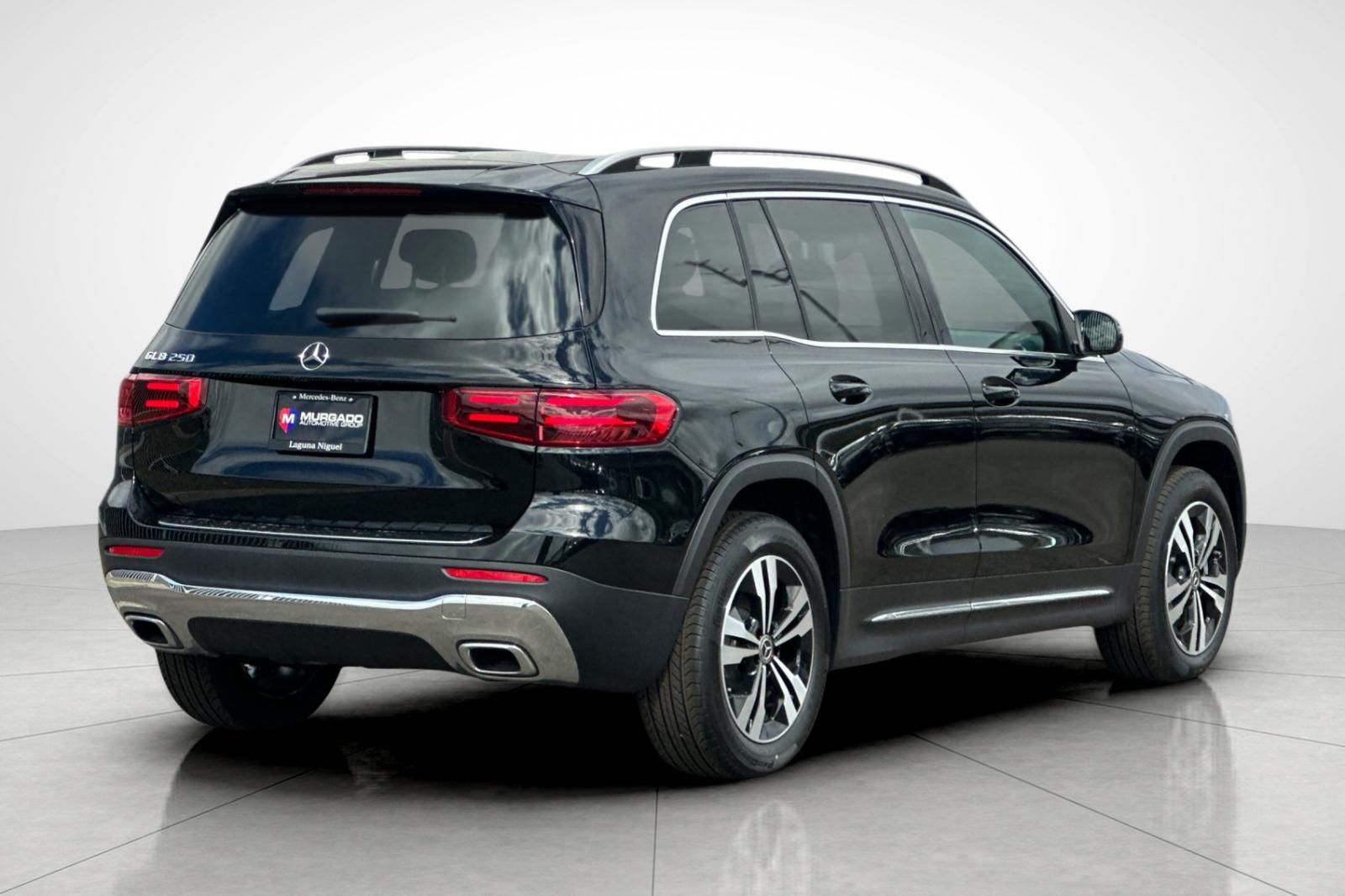 2025 Mercedes Benz GLB 250 photo 9
