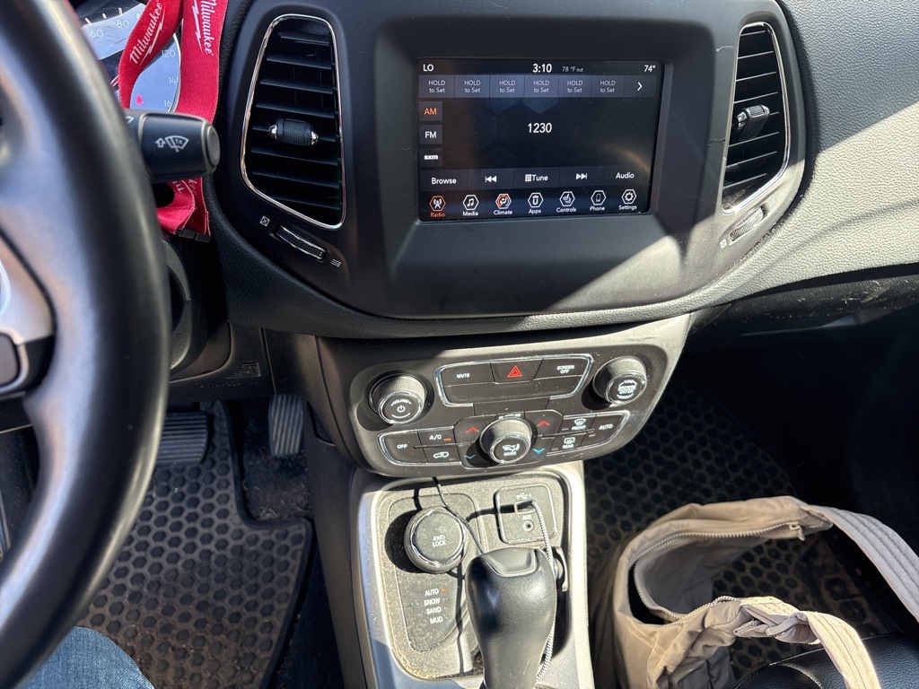 2019 Jeep Compass Latitude photo 4
