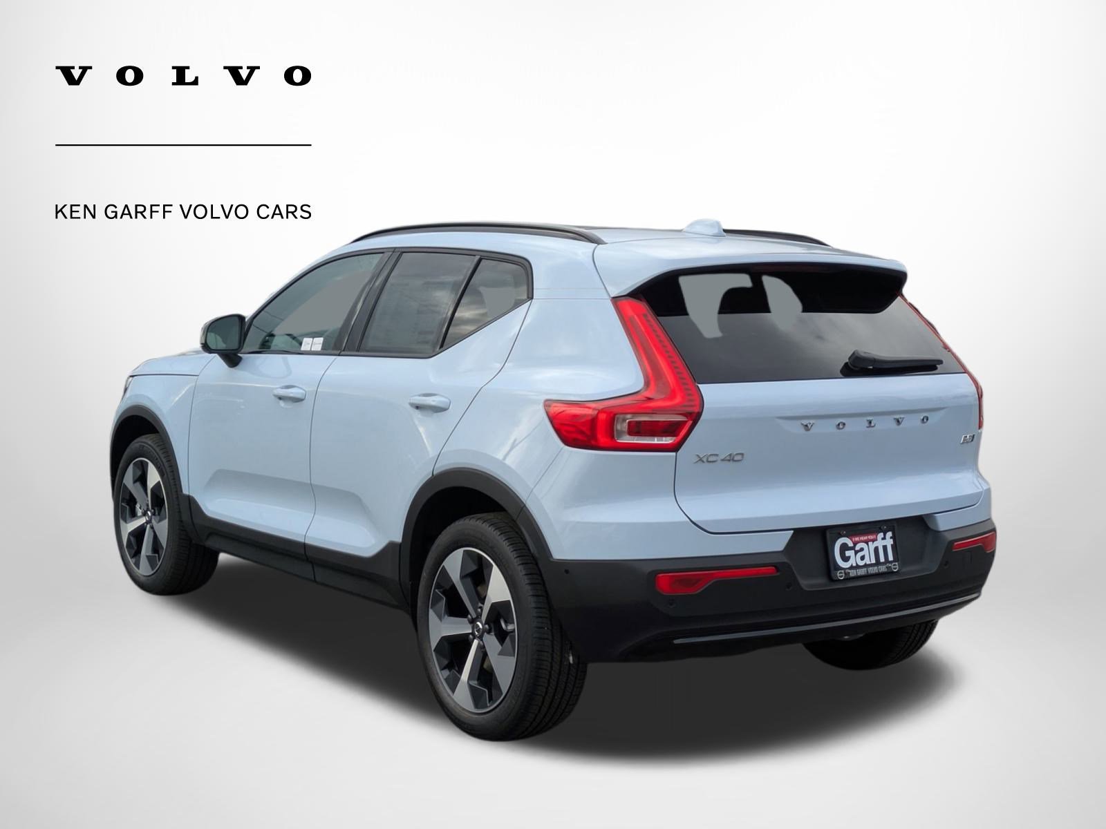 2026 Volvo XC40 Plus photo 4