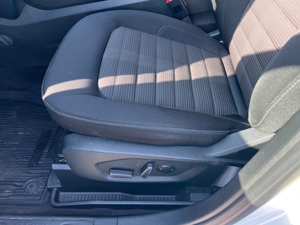 2022 Ford Edge SEL photo 20