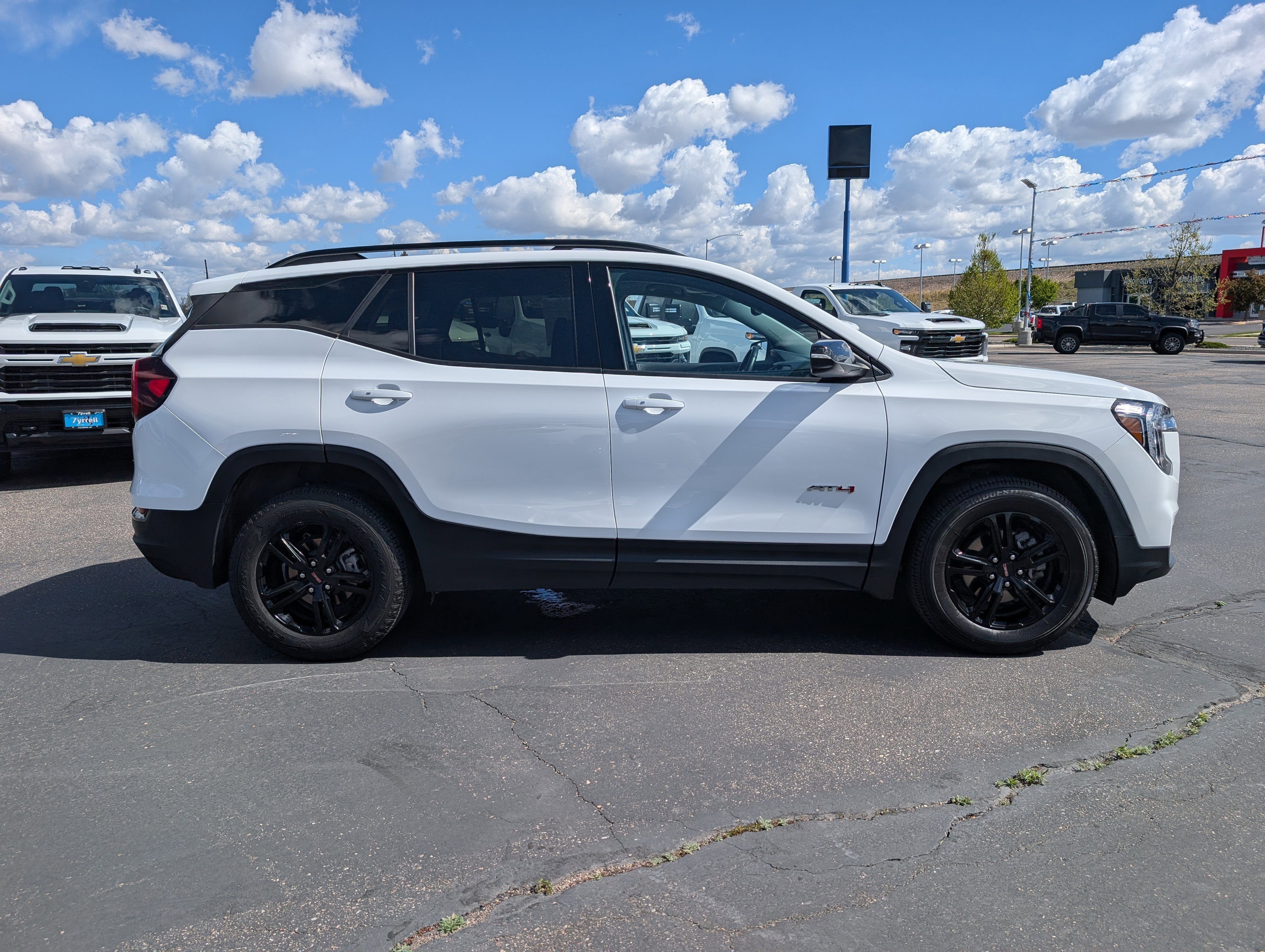 Used 2023 Summit White GMC AT4 image 6