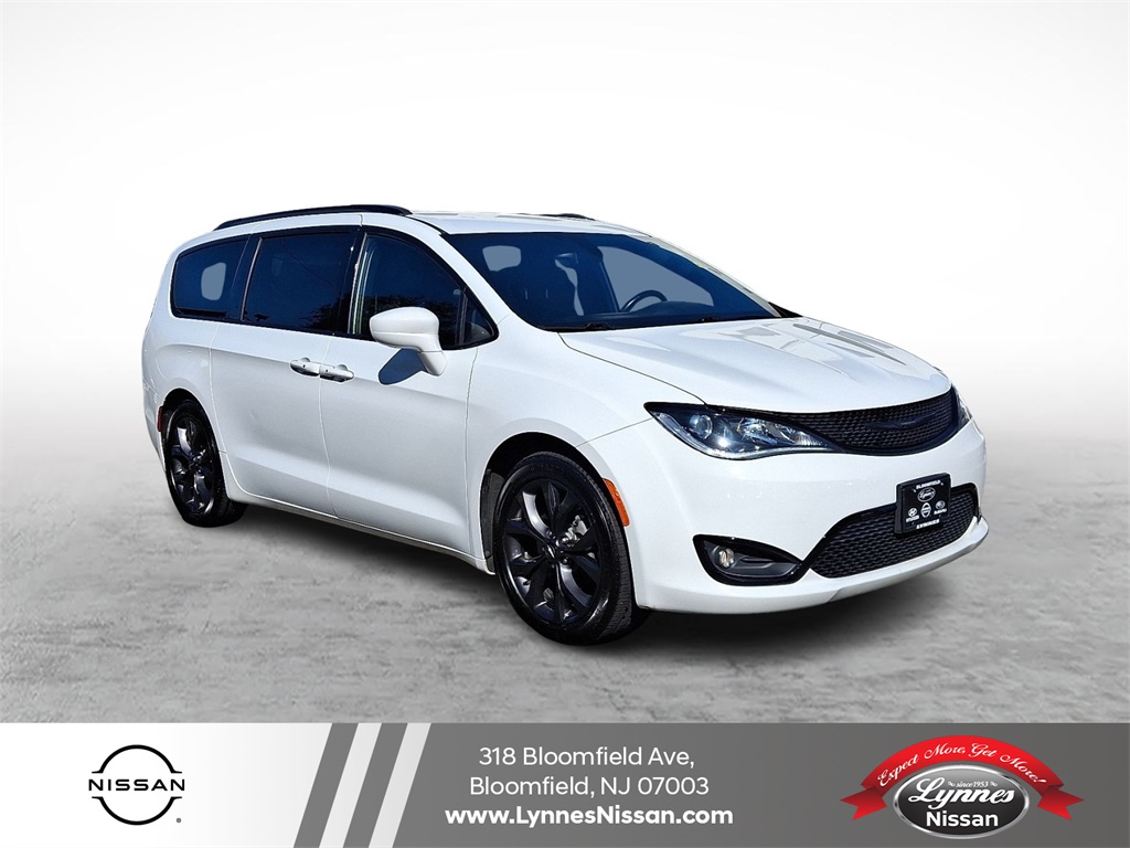 2018 Chrysler Pacifica Touring Plus