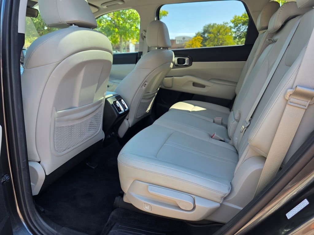 2022 Kia Sorento S photo 27