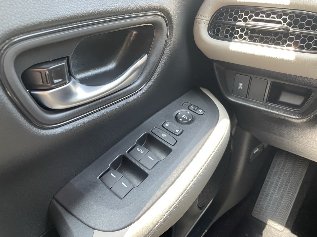 2026 Honda HR-V LX photo 10