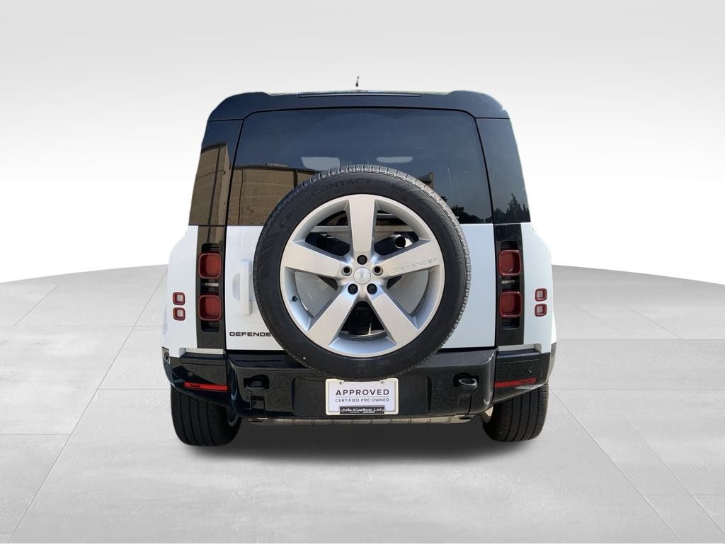 2025 Land Rover Defender 110 X-Dynamic SE photo 6